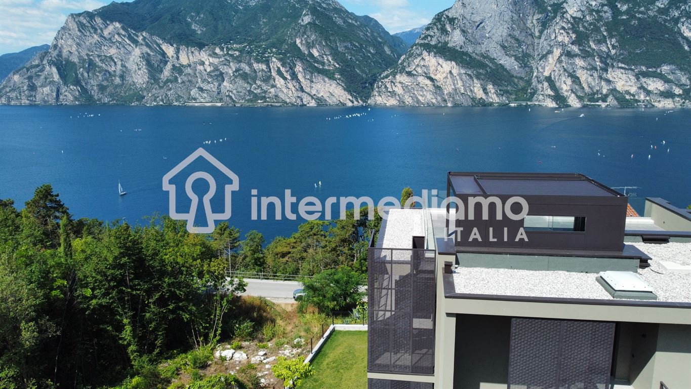 RESIDENZA MEDITERRANEA - ULTIMO TRILOCALE CON GIARDINO ESCLUSIVO! - Appartamento Residenziale Nago-Torbole